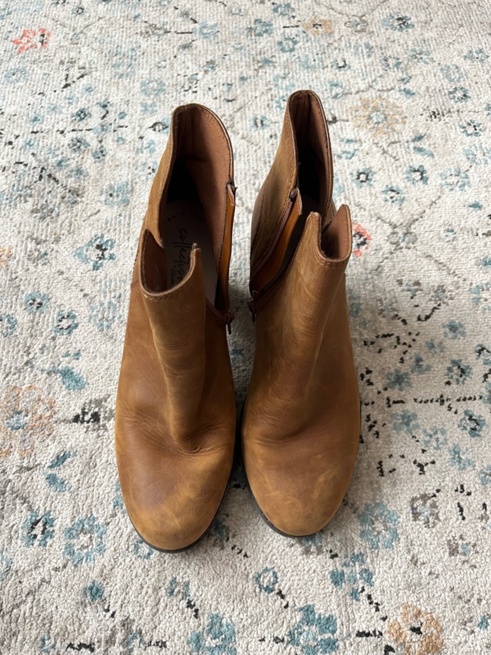 Clark’s Women’s Tan Ankle Boots - Stylish Zip-Heel Booties - Picture 2 of 5